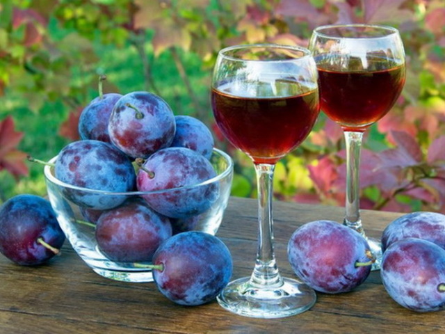 Plum wine - how to do it at home?