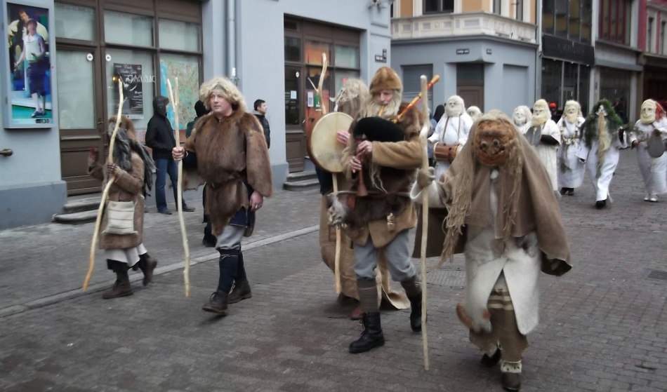 Новгодние традиции на балканах