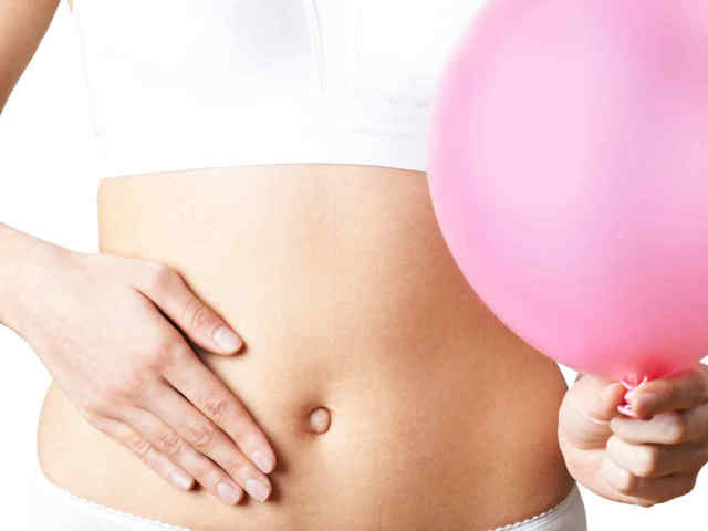 Comment éviter l'enflure de l'abdomen: 10 conseils efficaces, raisons