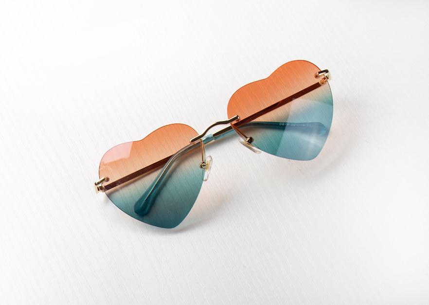 Glasses of female sun -shapes avant -garde shape