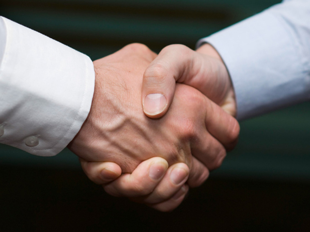 Types of handshakes and their meaning in psychology