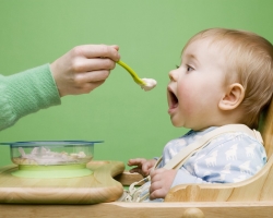 Kako lahko nahranite otroka pri 6 mesecih? Meni, prehrana in prehrana otroka pri 6 mesecih