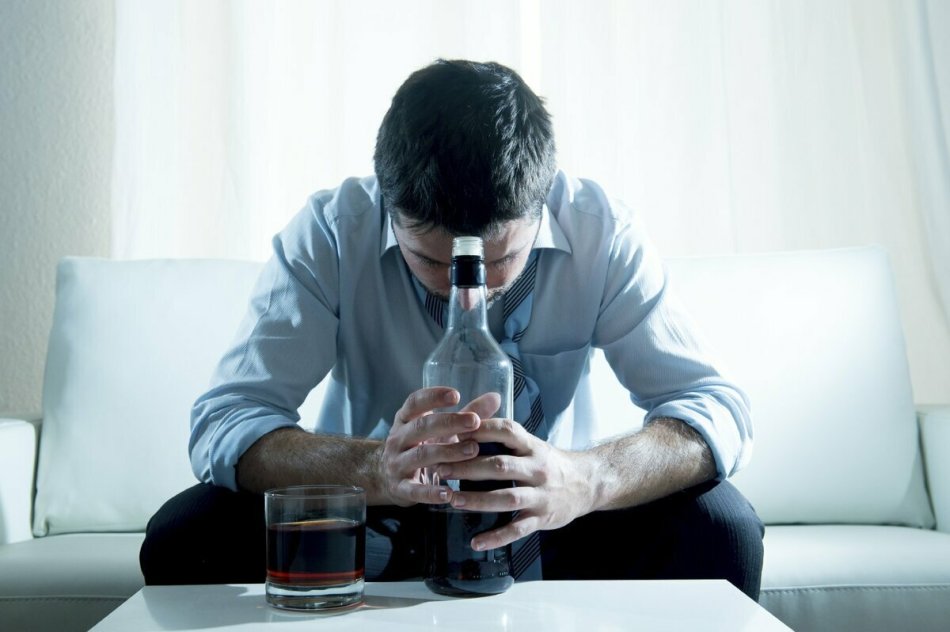 Causes of alcohol depression