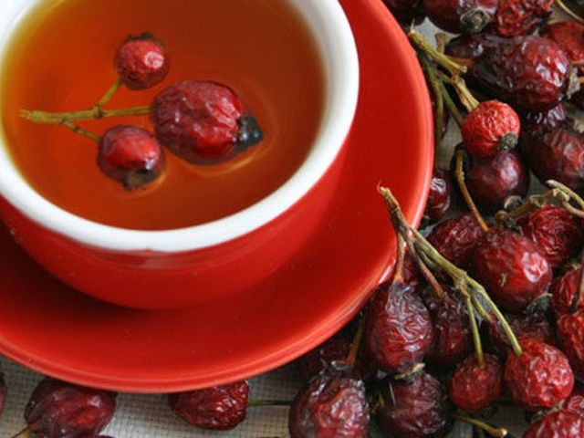 Rosehip decoction of how to cook, how to drink, benefits and contraindications. How to properly brew rose hips in a thermos to preserve vitamins?