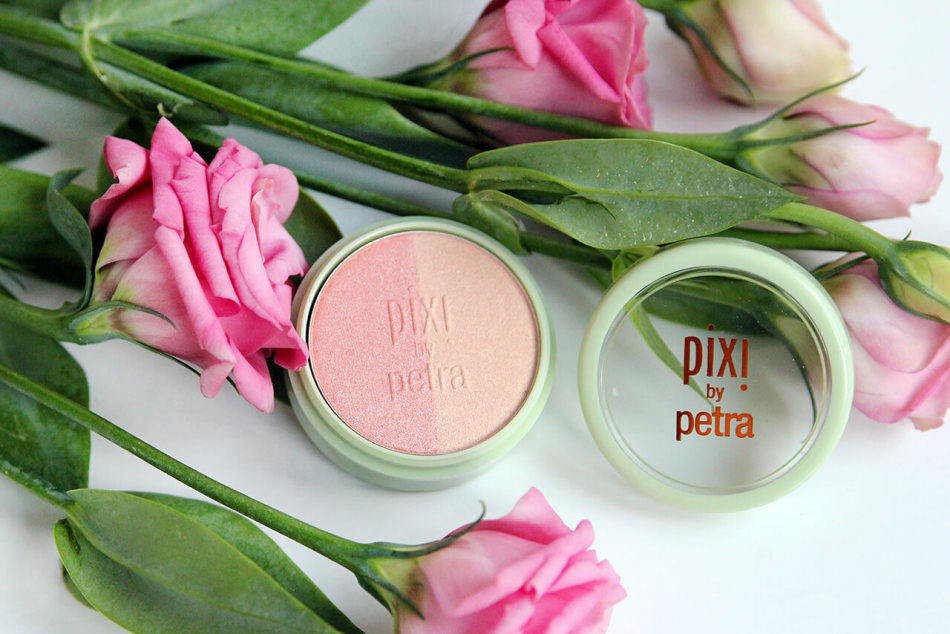 Puff blush are unusually convenient to use