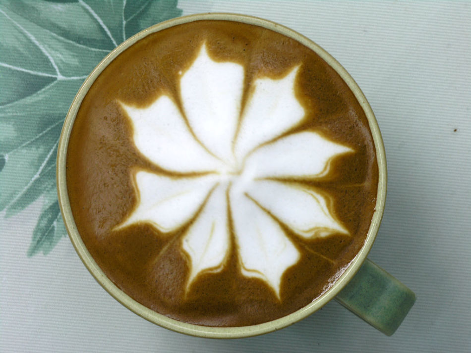 Foam flower for coffee