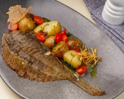 Cara sengaja memasak fliles flounder di briket semi -finished produk beku: resep, dewan dari memasak
