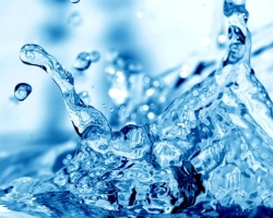 Alkalna voda: prvih 10 prednosti pitja alkalne vode, načelo delovanja turalinskih termos