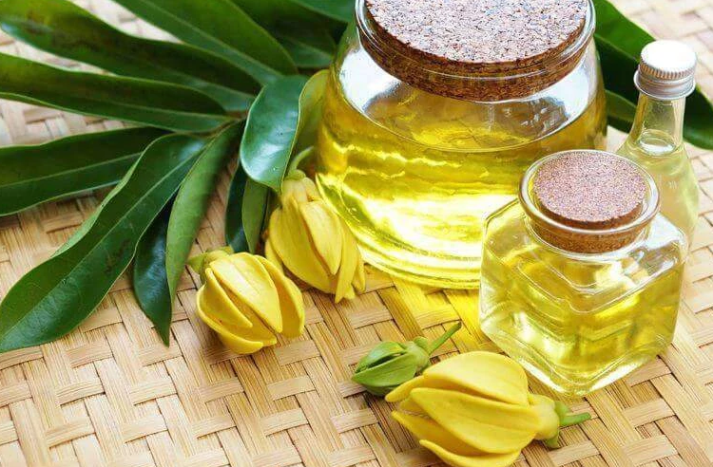 Ylang-ylang oil to attract men