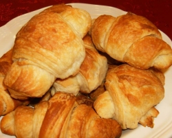 10 resep terbaik untuk slide puff dengan foto. Bagaimana cara memasak tas lezat dari puff pastry jadi dengan isian?