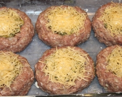 Meat cheese with minced meat, potatoes, cheese and egg: recipe, photo
