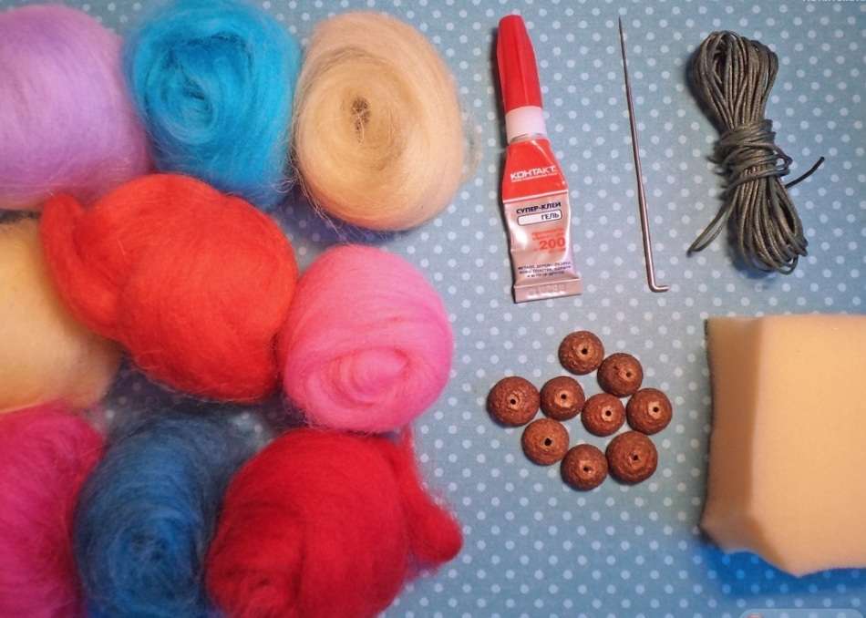 Here's what you need for felting beads