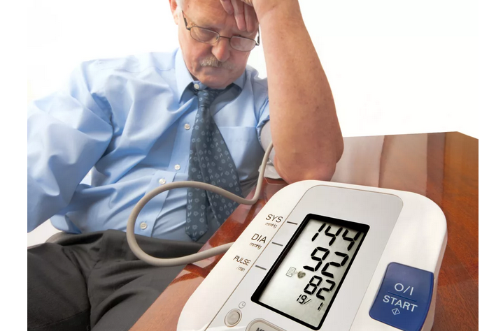 Temperature in the evening in adults at blood pressure