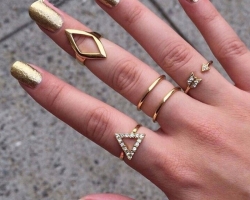 Πώς να επιλέξετε και να αγοράσετε ένα όμορφο θηλυκό δαχτυλίδι στο Aliexpress στα ρωσικά σε ρούβλια; Δαχτυλίδια γυναικών για το Aliexpress από ασήμι, χρυσό, επιχρυσωμένο, έξυπνο, ρολόι: Κατάλογος, τιμή, φωτογραφία, κριτικές