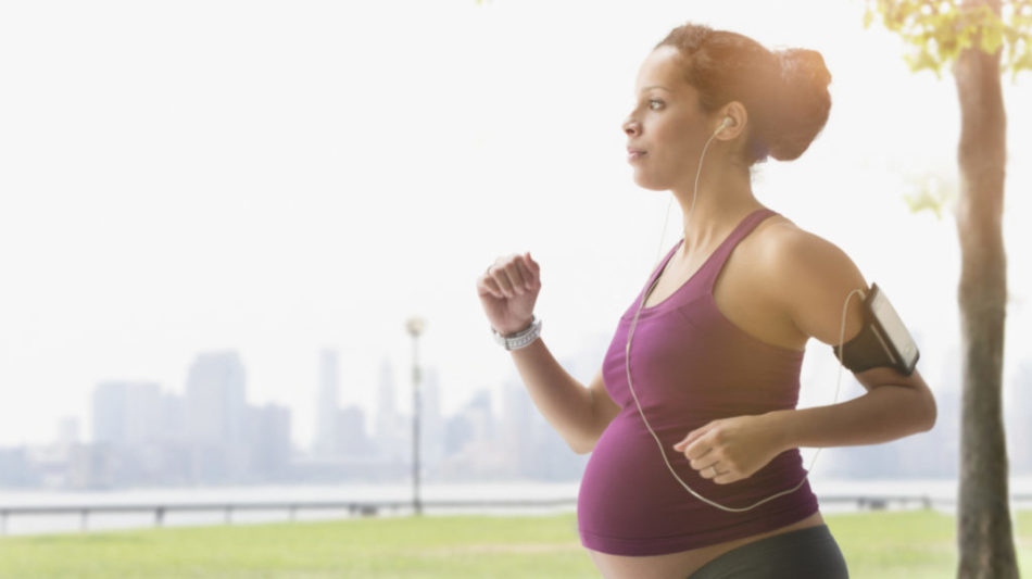 Fast walking - perfect sport for pregnant women