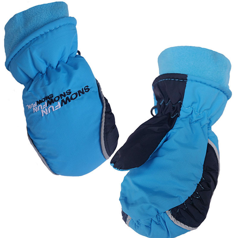 Men's fishing mittens.