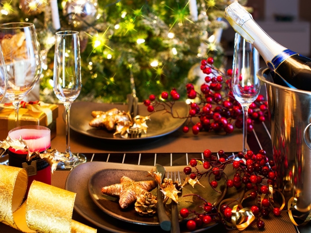 Что приготовить на Новый 2018 год: праздничное меню, сервировка стола, украшение блюд. Вкусные рецепты-новинки блюд на Новый 2018 год — новогодний салат «Морская гавань»