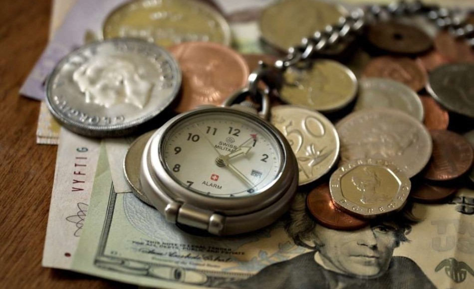 Μικρά νομίσματα για την αγορά δώρου ώρας