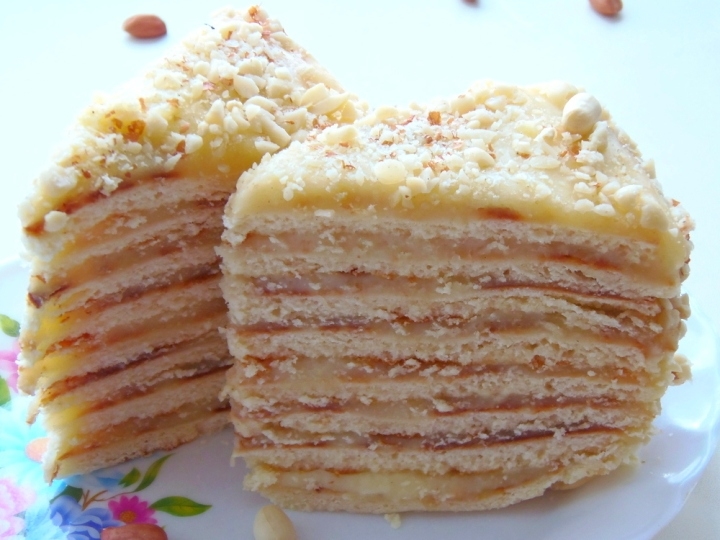 Самые простые и вкусные сметанные коржи для торта на сковороде