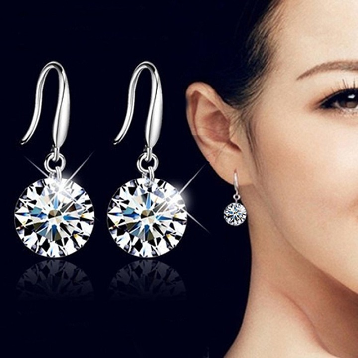 Grandes boucles d'oreilles en diamant