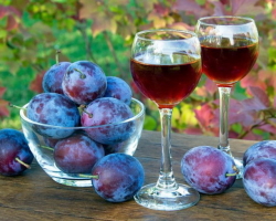 Plum wine - how to make it at home?