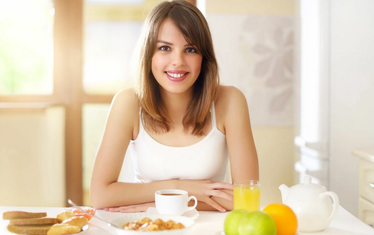 Исключите завтрак: не употребляйте утром продукты, снижающие аппетит