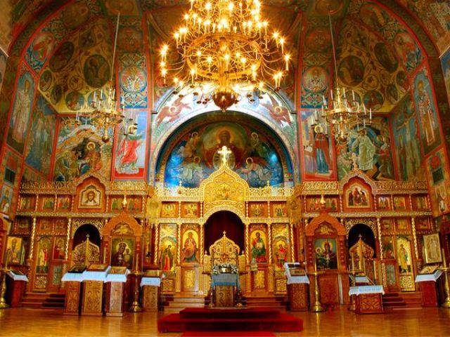 Zakramenti in obredi pravoslavne cerkve. Zakrament krsta, maziljenja, izpovedi, particincev, porok, duhovništva in co -se -strahov