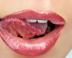 What the lips itch for: signs. Why is the upper lip itch?