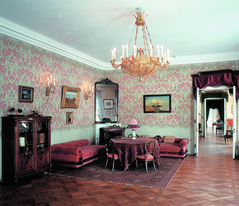 Музей-квартира некрасова украшается работами известных художников