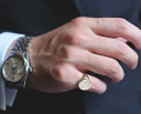 Ce înseamnă inelul de pe degetul mic al mâinii drepte sau stângi a unui om: personaj, cine poartă și cum, de ce?