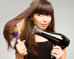 Hogyan válasszuk ki a jó hajszárítót és a hajformázást: Jellemzők, jellemzők