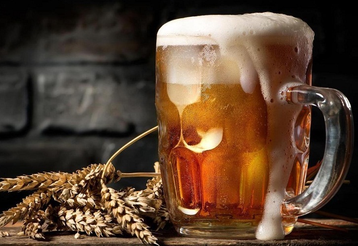 Alcoholic and non -alcoholic beer is useful only in moderate doses