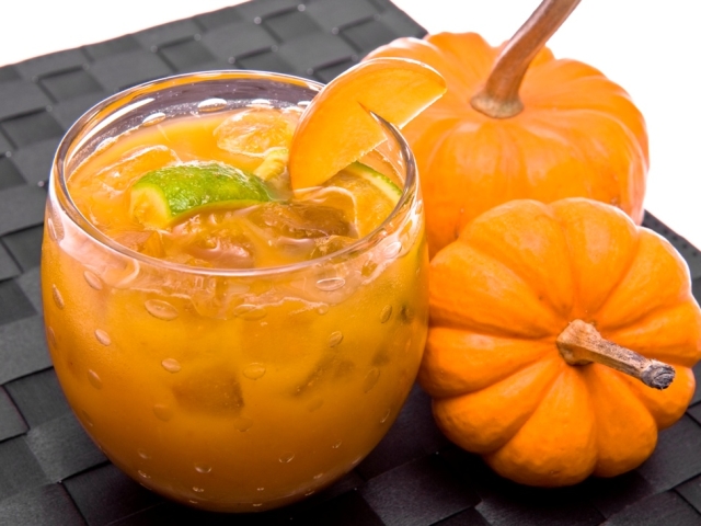 Pumpkin juice: the benefits of freshly squeezed pumpkin juice for adults and children, treatment of diseases, a recipe for cooking at home
