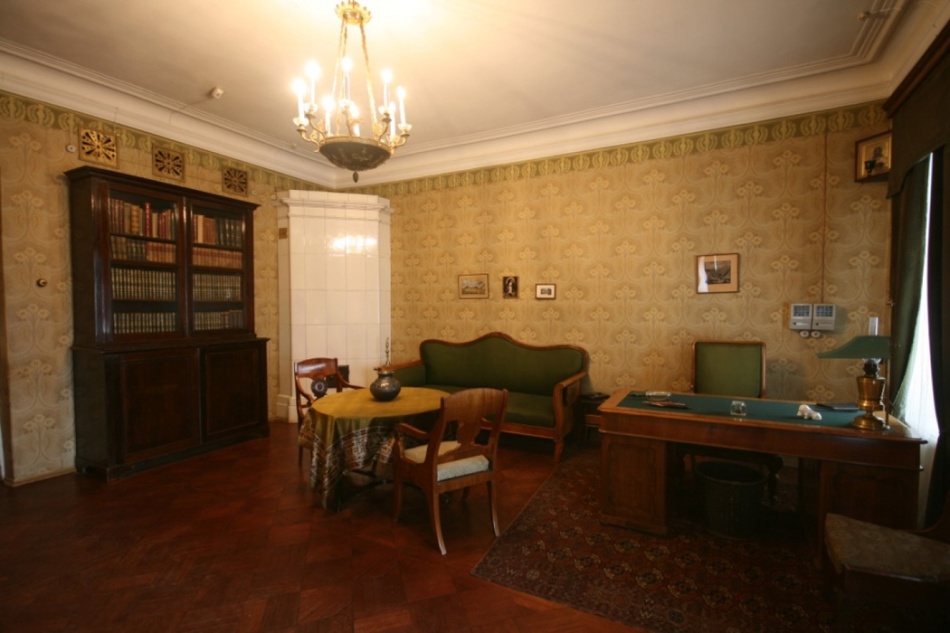 This Museum apartment belonged to the block