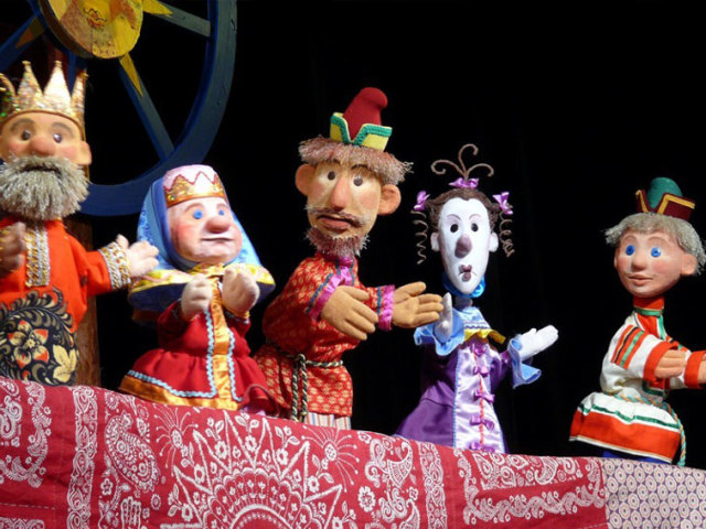 Scenarios of a children's puppet performance for a kindergarten, based on fairy tales. Funny games and contests for a children's holiday