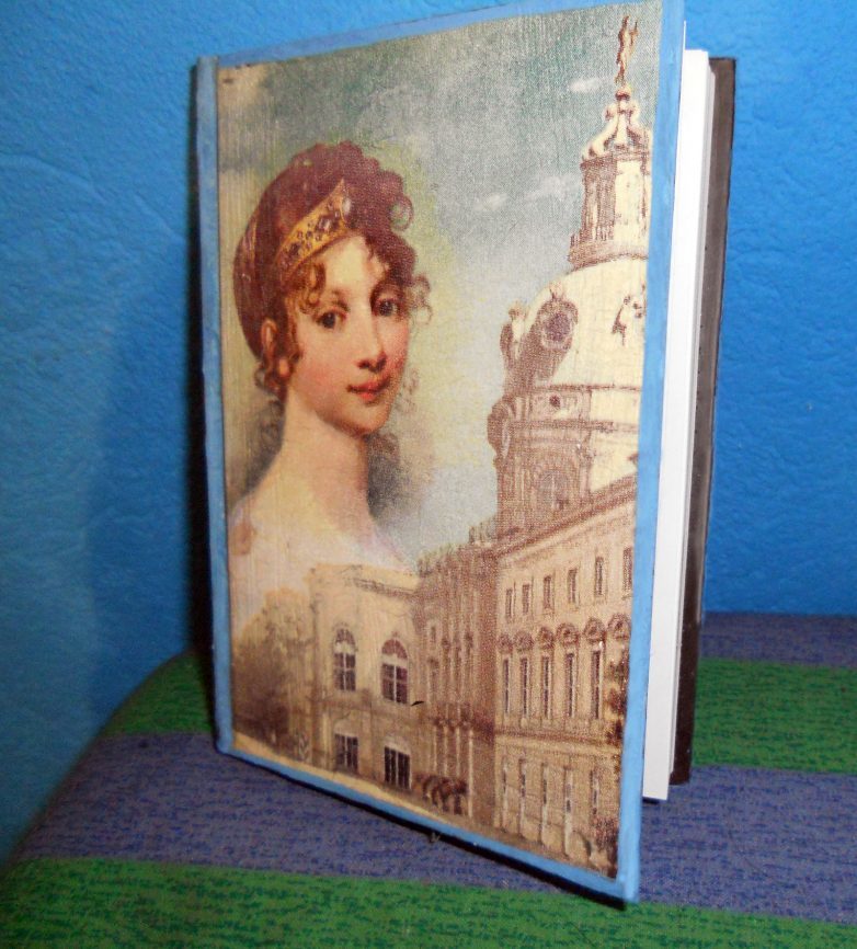 Decoupage of the diary will help create an interesting design