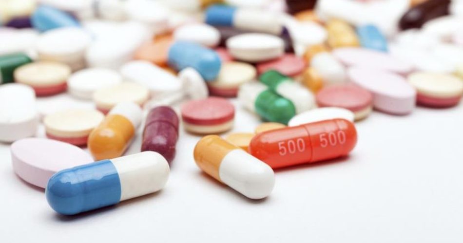 V skoraj vsaki lekarni lahko kupite vitaminske priprave različnih cenovnih kategorij