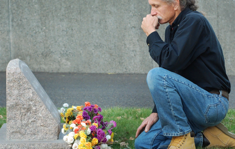 Уборка на кладбище: приметы, что нельзя делать. Когда можно убираться на кладбище перед родительским днем?