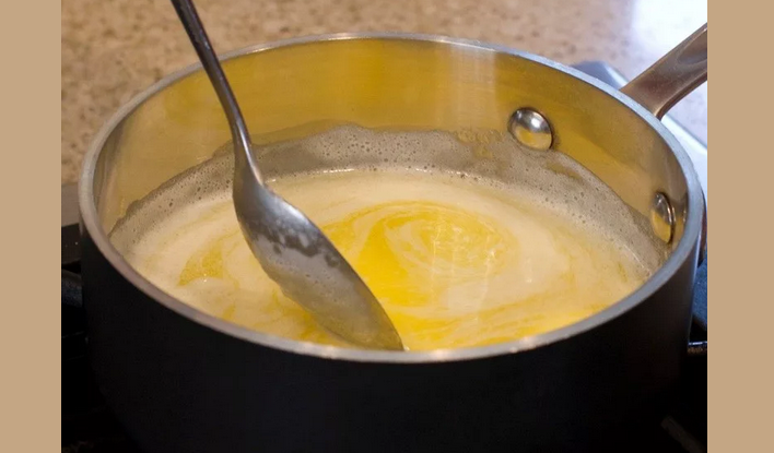 Correct Ghee oil at home on the stove