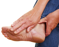 The foot, foot, sole of the legs when walking hurts: causes, methods of treatment. Ointment from pain in the feet