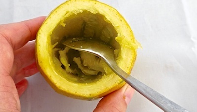Zucchini stuffed with minced meat baked in the oven: take out the core