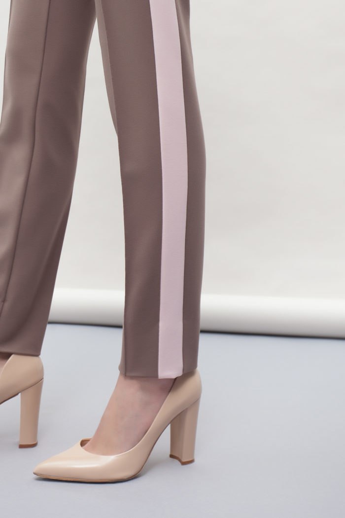 Shoes for business beige trousers with stripes