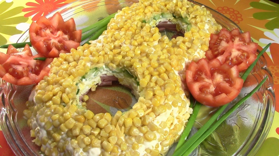 Πώς να διακοσμήσετε όμορφα την εορταστική σαλάτα 