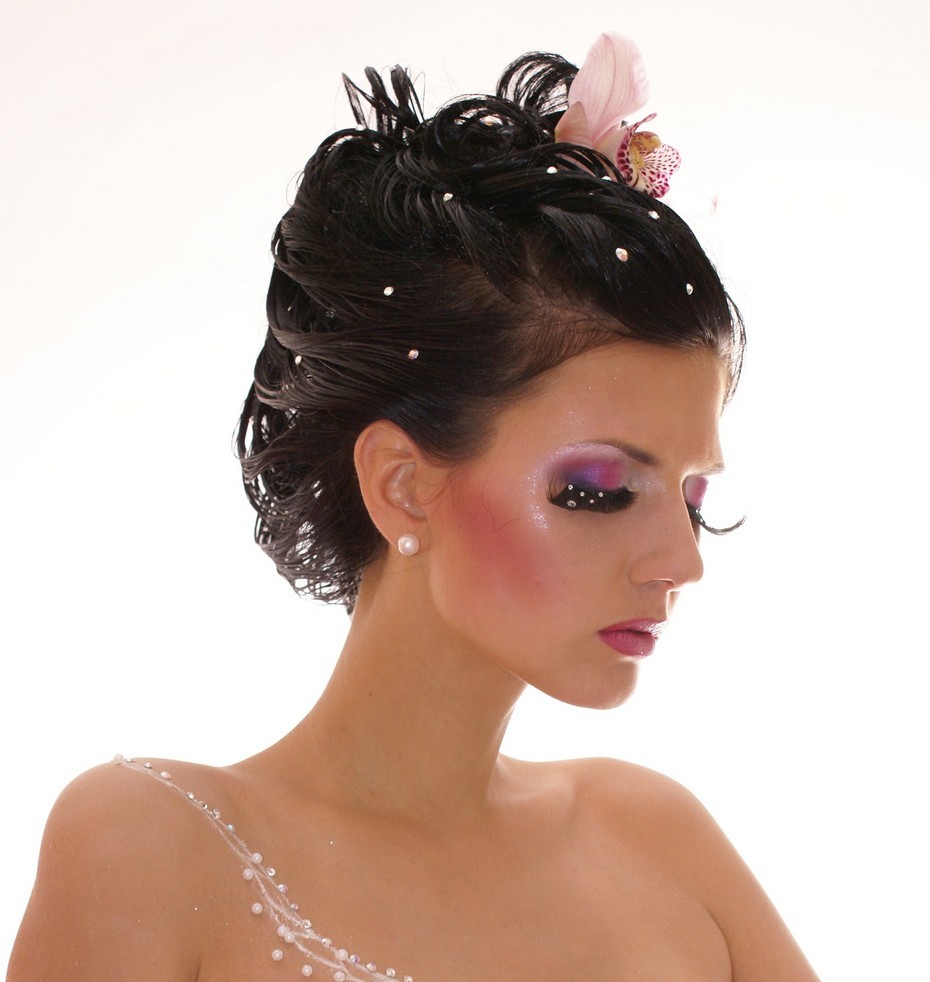 Wedding makeup in the Venetian style