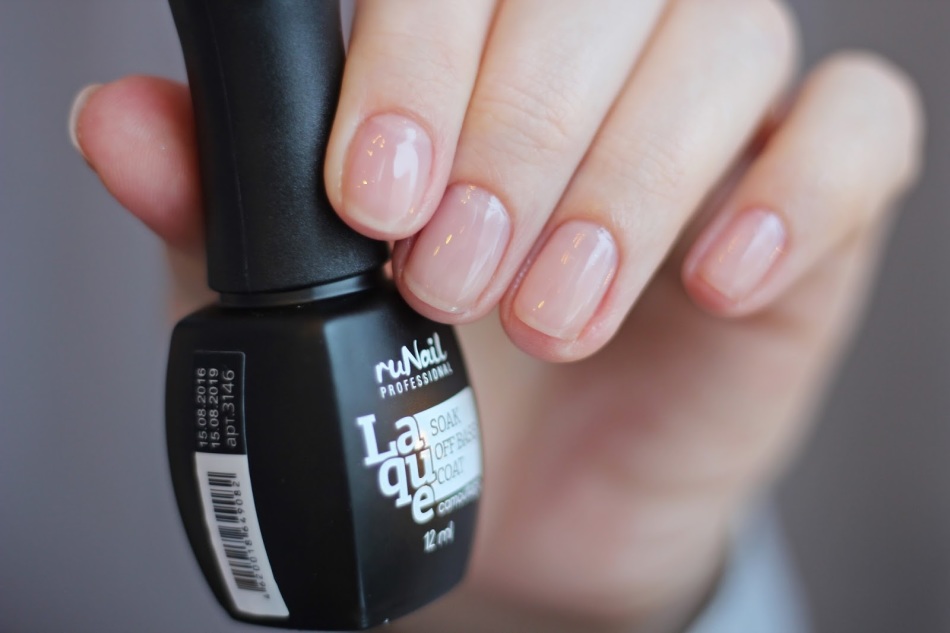 Les vernis à gel runail sont idéaux pour les ongles minces