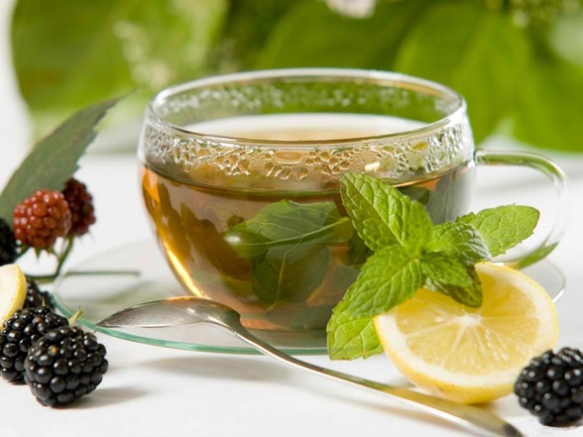 Понижает или повышает давление зеленый чай: влияние зеленого чая на артериальное давление человека. Как правильно пить зеленый чай для понижения и повышения давления: советы, рекомендации, противопоказания