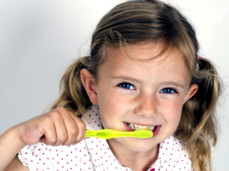 Чистка зубов перед снов важна для здоровья зубов