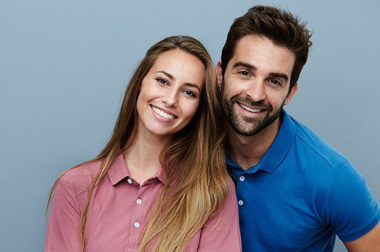 Características cómicas de los invitados en la boda