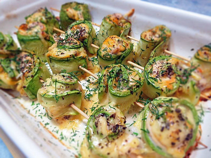 Piquant zucchini rolls