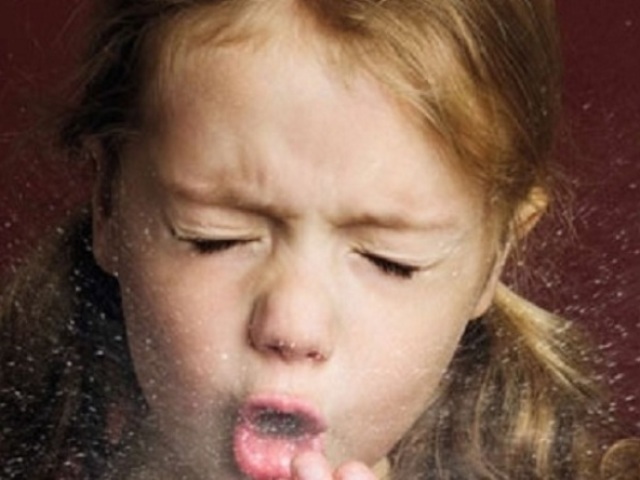How to treat a wet cough in a child? What is a wet cough in a child with a temperature and without it?